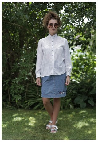 VINTAGE 80'S WHITE PATTERNED RUFFLE HIGH NECK SHIRT
