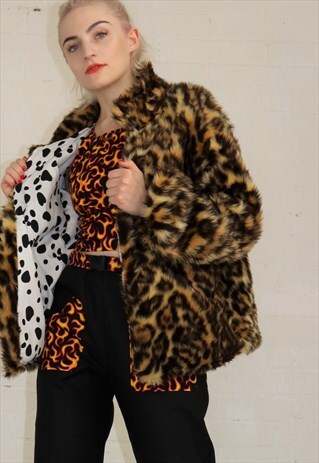 FAUX FUR COAT IN LEOPARD.