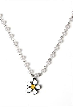 Daisy pearl necklace 