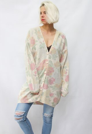 VINTAGE 80' BEAUTIFUL CUTE PASTEL BEIGE FLOWER JUMPER