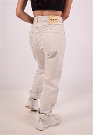 ladies white levi jeans