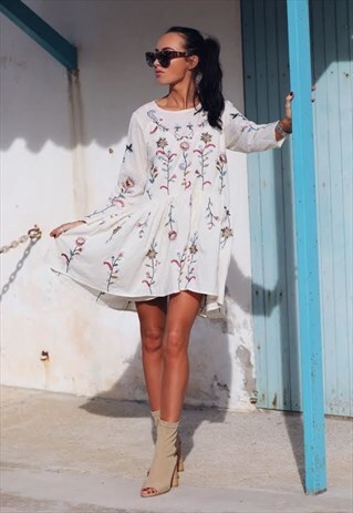 CREAM FLORAL EMBROIDERED SUMMER DRESS