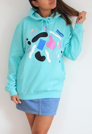PLAYFUL SHAPES HOODIE IN MINT