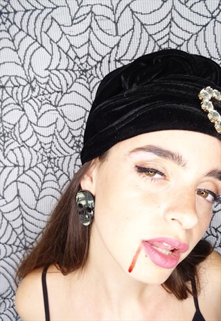 BLACK SKULL EARRINGS-MICKEY