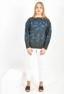 Vintage knitwear jumper in abstract print