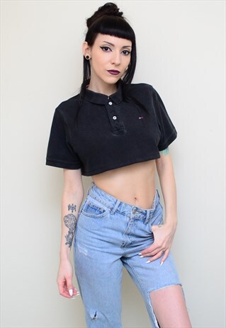00'S RETRO BLACK REWORKED CROPPED TOMMY HILFIGER POLO SHIRT