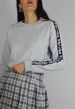 Vintage Fila Sweatshirt Jumper w Logo Front & Sleeves