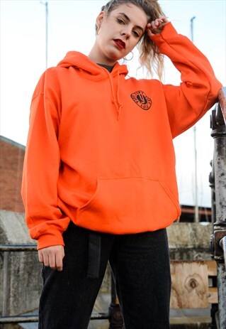 OVERSIZED HOODIE IN ORANGE WITH GRAPHIC LOGO.