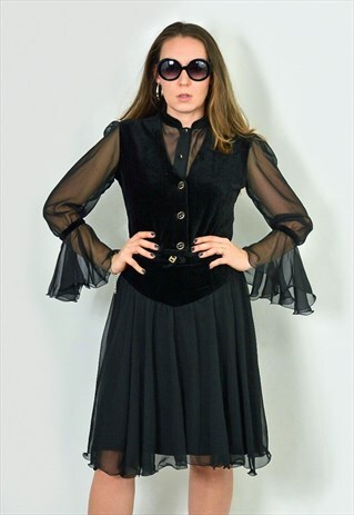GOTHIC TWO PIECE SET BLACK VELVET BLAZER AND SKIRT VINTAGE M