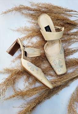 Vintage 90s beige heeled square toe sandals slippers