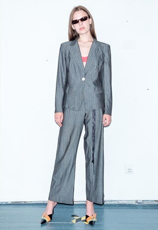 VINTAGE CLASSY STRIPE SUIT