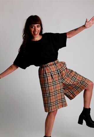 VINTAGE 90'S BURBERRY NOVA CHECK SHORTS