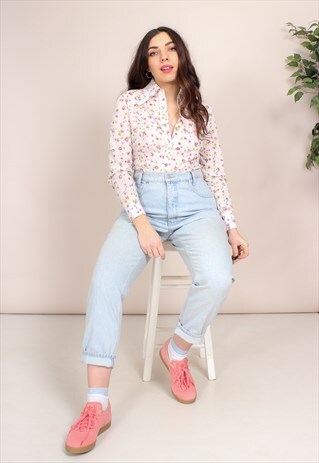 VINTAGE 90S HIGH WAISTED BLUE MOM JEANS