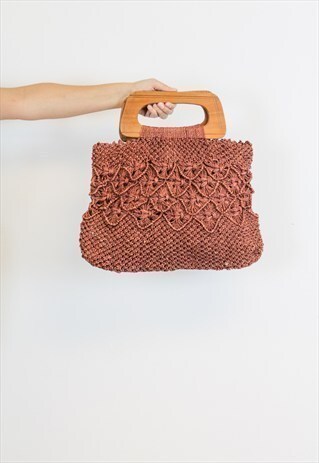 VINTAGE 70S STYLE BOHO WOVEN BAG WITH WOODEN HANDLES