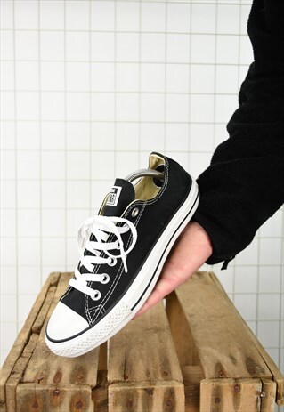 BLACK AND WHITE CONVERSE ALL STARS LOW TRAINERS