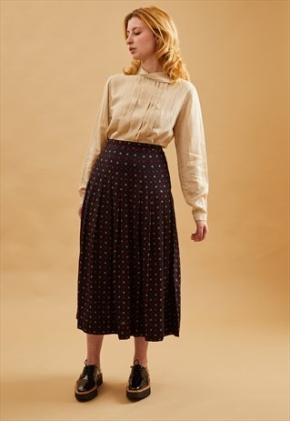 NAVY PLEATED SKIRT