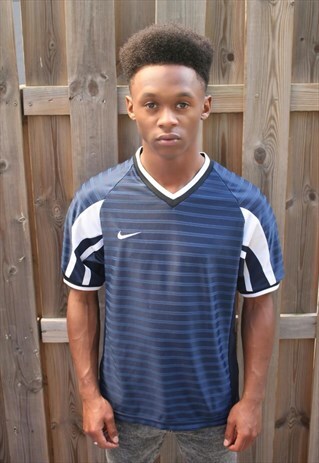 VINTAGE NIKE JERSEY