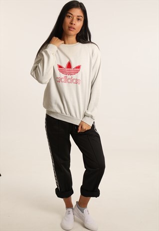 VINTAGE ADIDAS EMBROIDERED SPELLOUT SWEATSHIRT