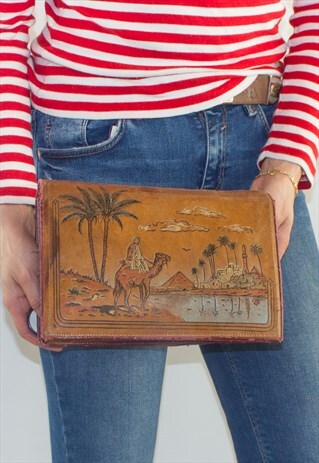 VINTAGE 70'S TOOLED LEATHER HANDBAG