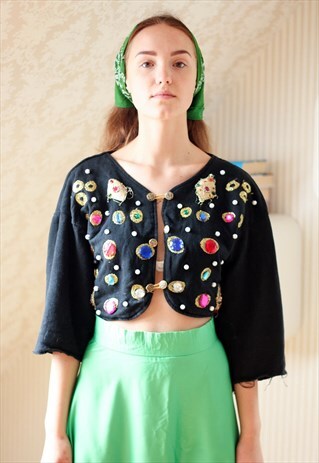 BLACK SHORT JACKET WITH JEWELS