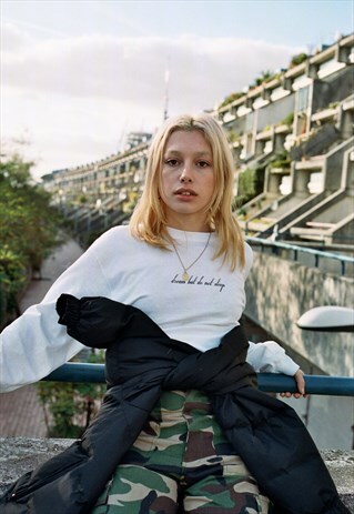 LONG SLEEVED T-SHIRT IN WHITE WITH CHINESE DRAGON PRINT