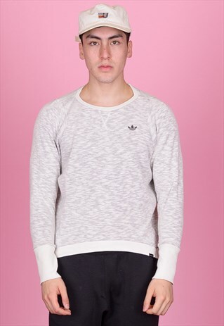 VINTAGE ADIDAS SWEATSHIRT