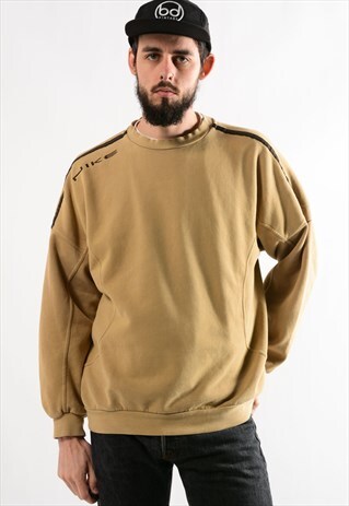VINTAGE NIKE EMBROIDERED SWEATSHIRT.