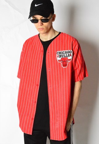 VINTAGE 80S FADED RED STRIPED NBA CHICAGO BULLS PATCH SHIRT