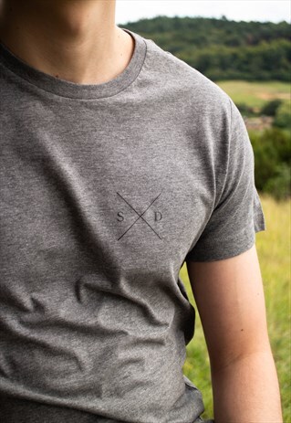 PERSONALISED T-SHIRT IN GREY