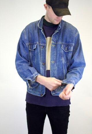 VINTAGE CALVIN KLEIN DENIM JACKET.