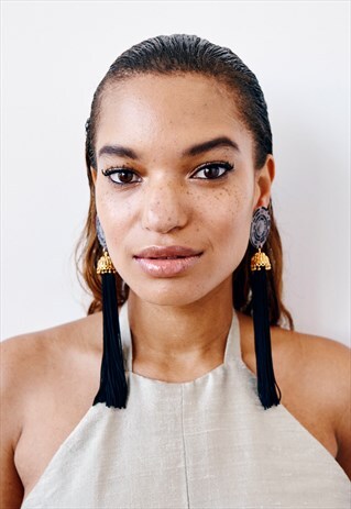 TAIS BLACK SHORT TASSEL EARRINGS