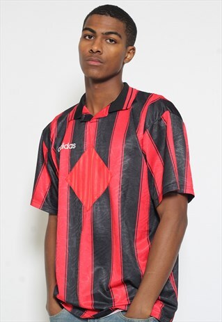 VINTAGE ADIDAS FOOTBALL T-SHIRT