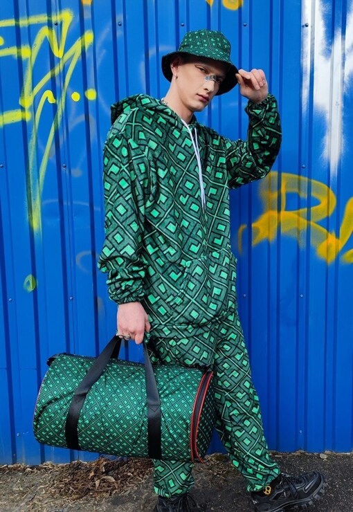 garment image