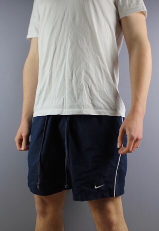 VINTAGE NIKE SHORTS IN NAVY WITH POCKETS, EMBROIDERED LOGO A