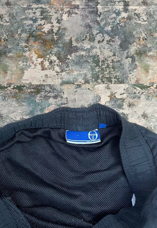 garment image