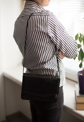VINTAGE 80'S BLACK SHOULDER BAG