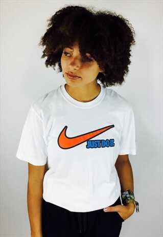 NIKE JUST DO IT SWOOSH T SHIRT