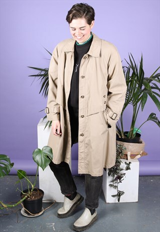 VINTAGE TRENCH COAT RAIN MAC IN BEIGE