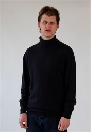 00S BENETTON NAVY BLUE ROLL NECK JUMPER