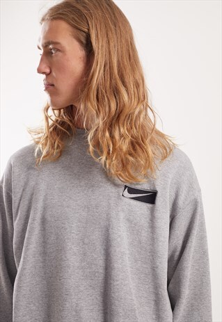 VINTAGE NIKE SWEATSHIRT