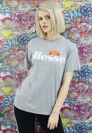 VINTAGE 90S ELLESSE T-SHIRT. UNISEX. BRANDED SPORTSWEAR.