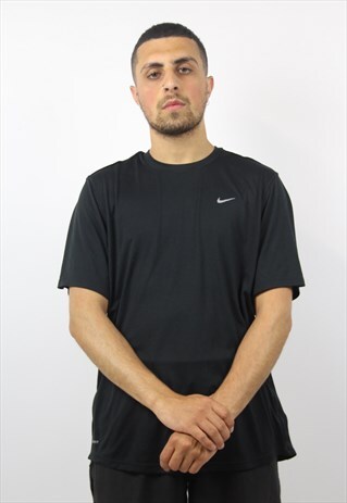VINTAGE NIKE BLACK TRAINING TOP
