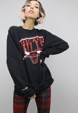 VINTAGE 90S OVERSIZED CHICAGO BULLS SWEATER SWEATSHIRT TOP