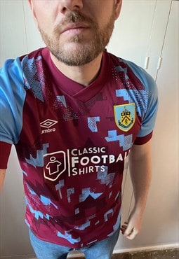 2022-23 Burnley Home Shirt 
