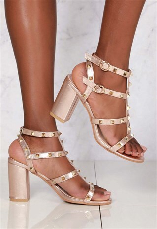 BLOCKHEEL STRAPPY STUD SANDAL IN CHAMPAGNE