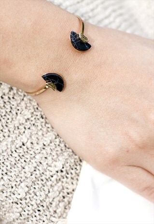 HALF MOON BLACK MARBLE STONE OPEN BRACELET