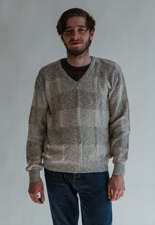 VINTAGE 80S V-NECK JUMPER IN GREY