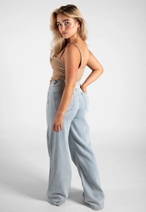 garment image