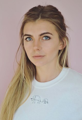 UNISEX T-SHIRT IN WHITE WITH ELEPHANT EMBROIDERY