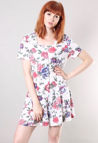VINTAGE 80S FLORAL PATTERN BUTTON CULOTTE PLAYSUIT